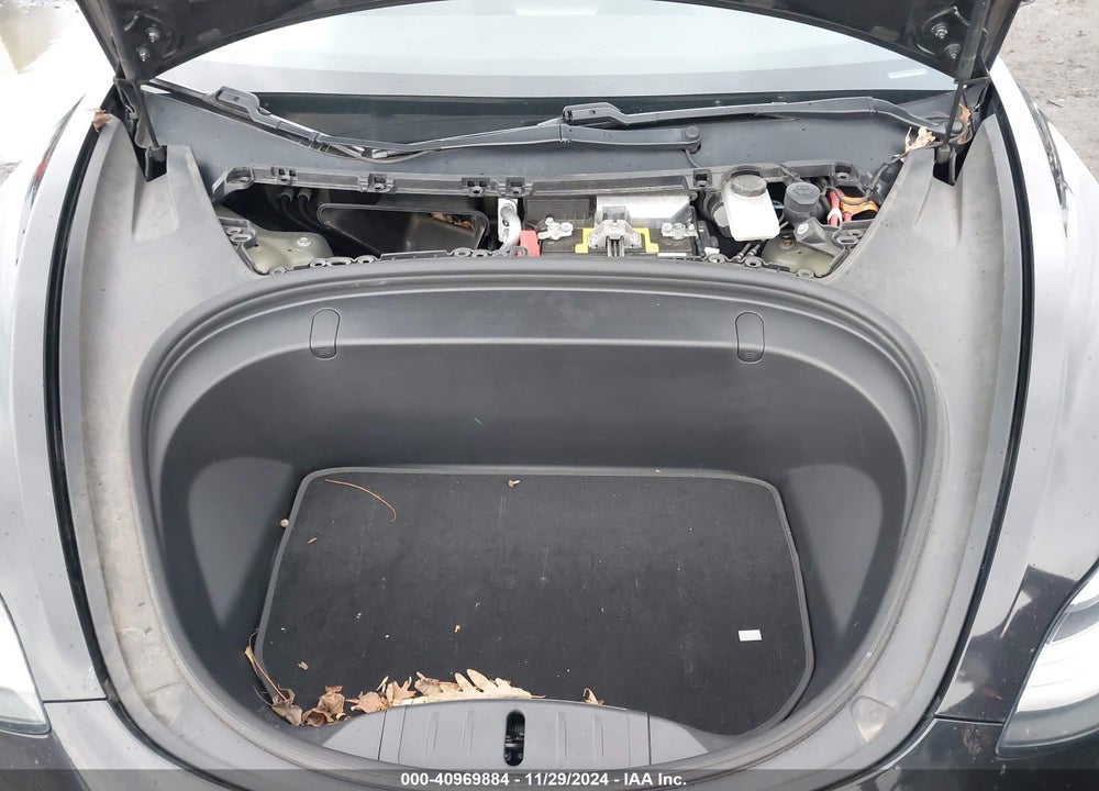 2018 TESLA MODEL 3 VIN: 5YJ3E1EB7JF070483
