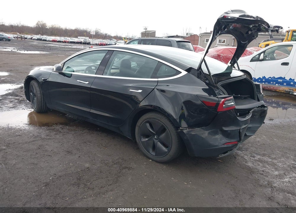 2018 TESLA MODEL 3 VIN: 5YJ3E1EB7JF070483