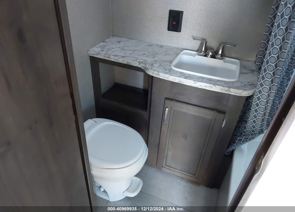 2020 JAYCO TRAVEL TRAILER VIN: 1UJBJ0BL1L17Z0243