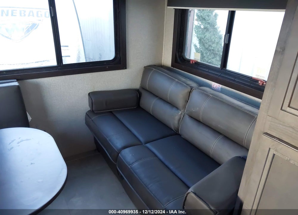 2020 JAYCO TRAVEL TRAILER VIN: 1UJBJ0BL1L17Z0243