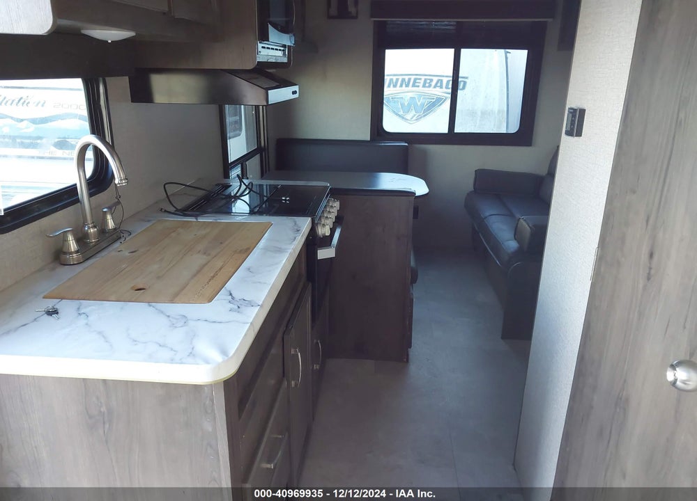2020 JAYCO TRAVEL TRAILER VIN: 1UJBJ0BL1L17Z0243