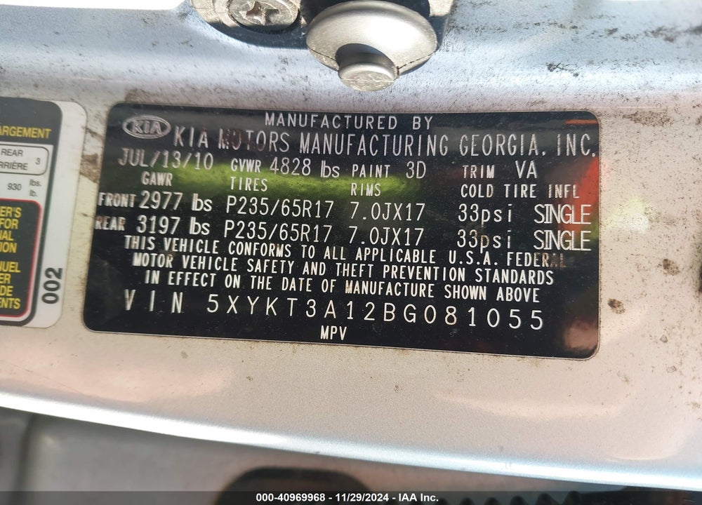 2011 KIA SORENTO LX VIN: 5XYKT3A12BG081055