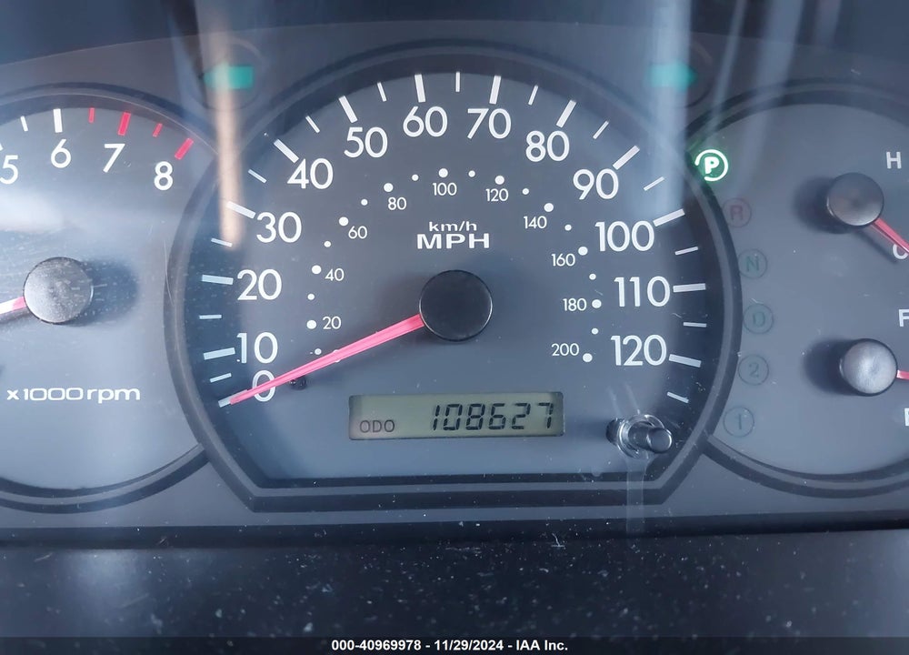 2005 KIA RIO VIN: KNADC125656372290