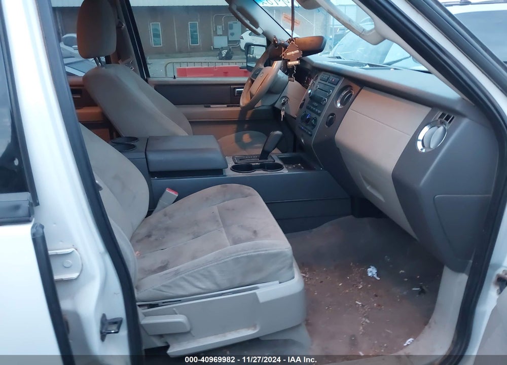 2013 FORD EXPEDITION VIN: 1FMJU1J50DEF30773