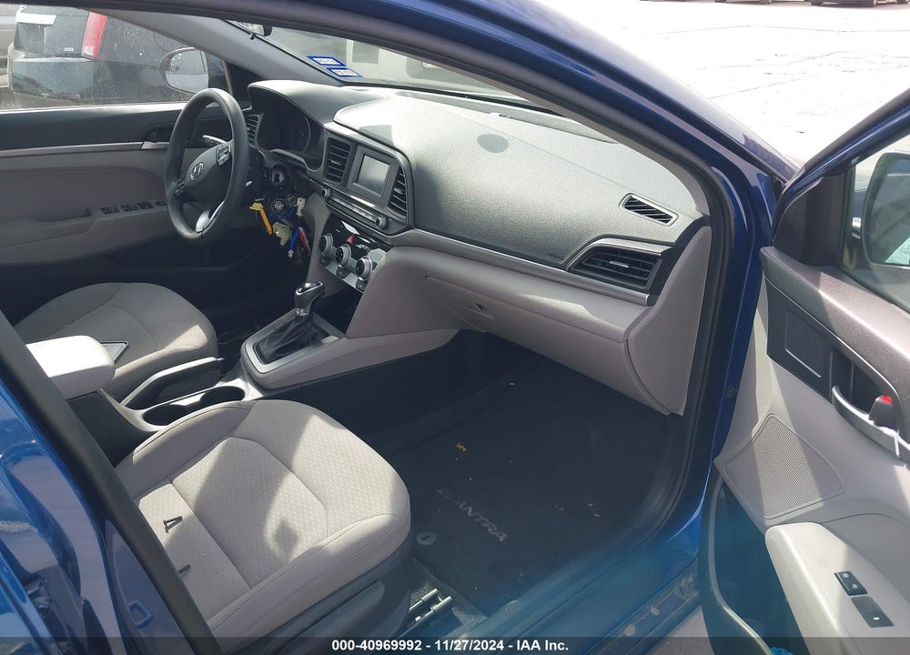 2019 HYUNDAI ELANTRA SE VIN: 5NPD74LF7KH494061