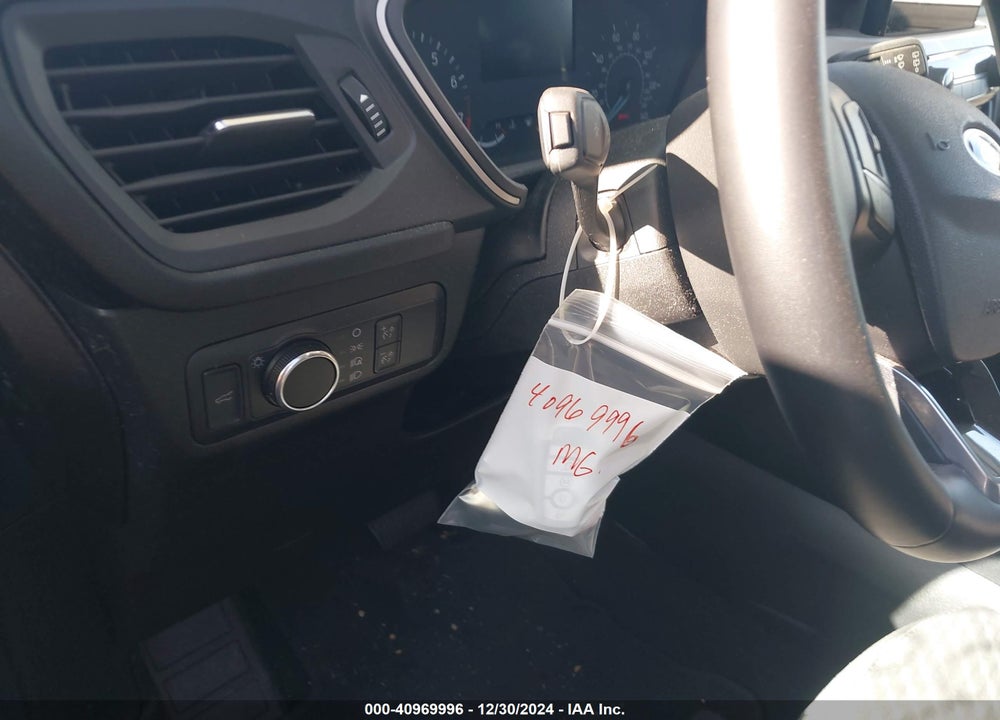 2022 FORD ESCAPE SE VIN: 1FMCU0G61NUB84002
