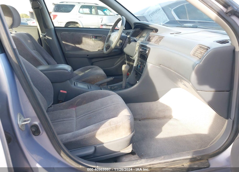 1998 TOYOTA CAMRY LE V6 VIN: 4T1BF22K5WU063772