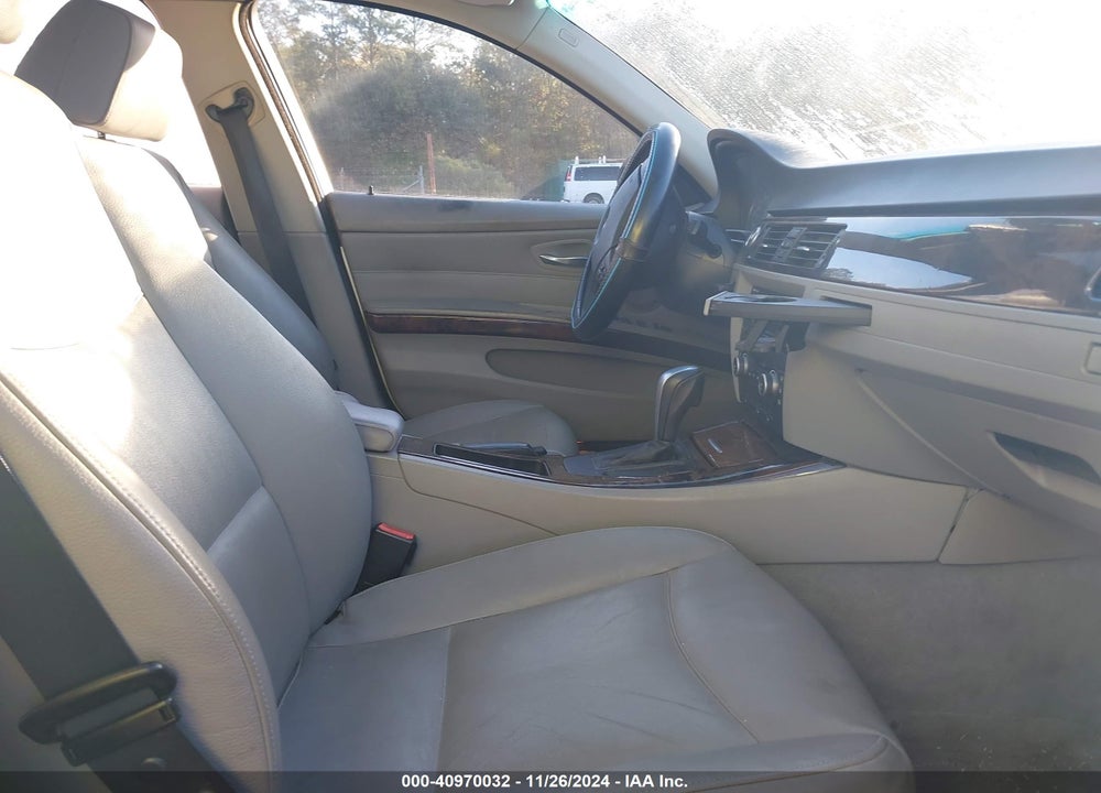 2008 BMW 328XI VIN: WBAVC93548K039065