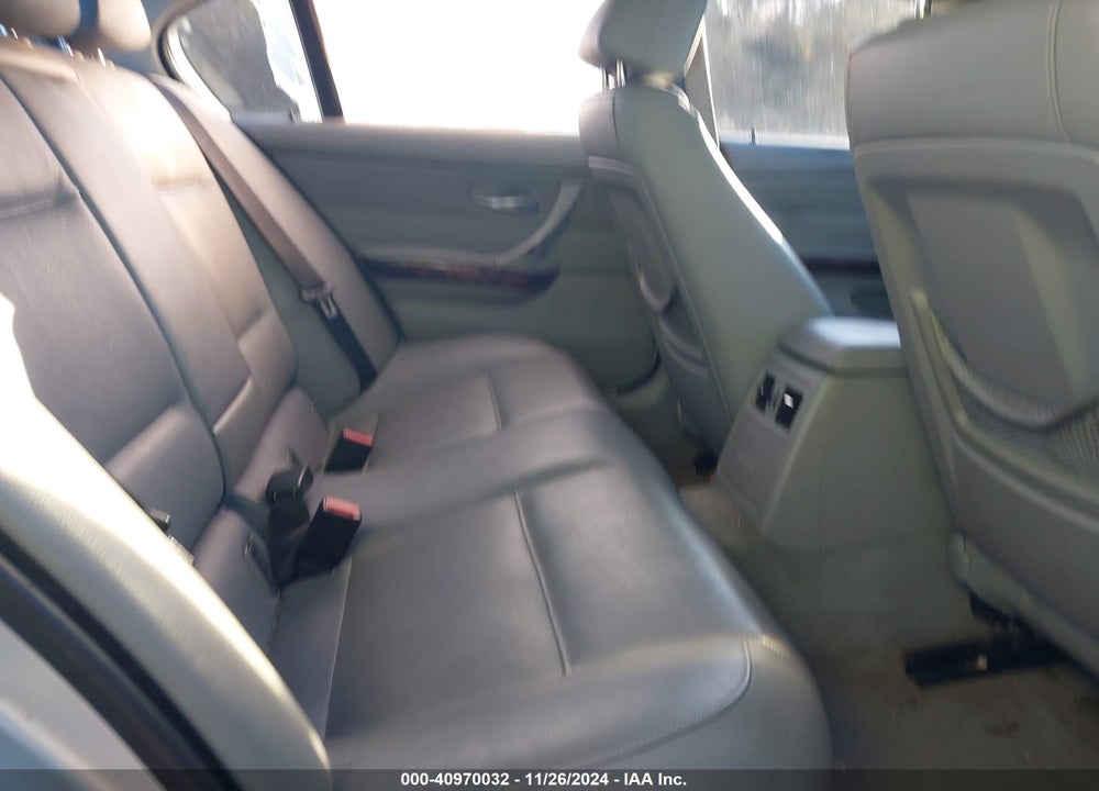 2008 BMW 328XI VIN: WBAVC93548K039065