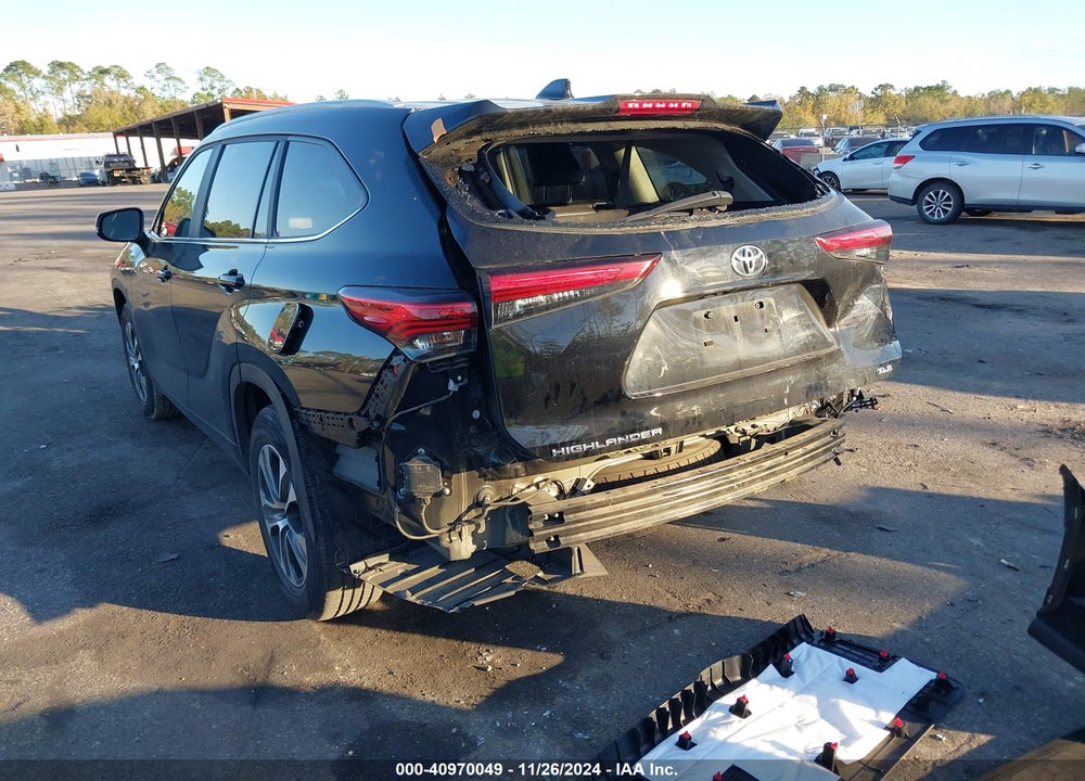 2023 TOYOTA HIGHLANDER XLE VIN: 5TDKDRAH2PS014608
