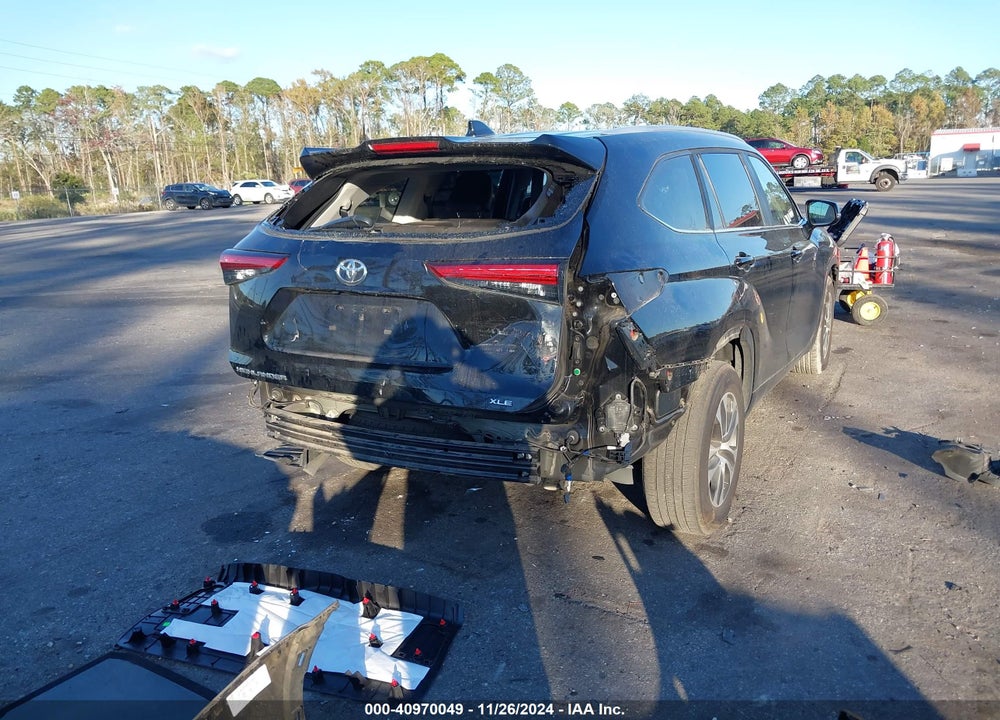 2023 TOYOTA HIGHLANDER XLE VIN: 5TDKDRAH2PS014608
