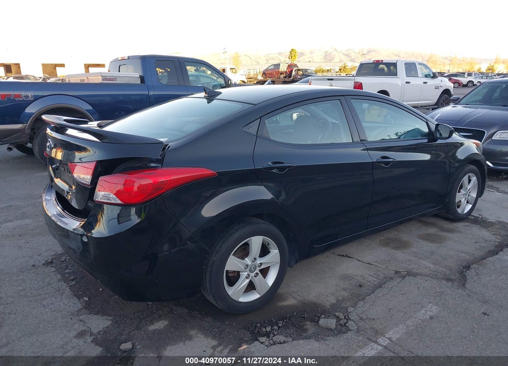 2013 HYUNDAI ELANTRA GLS VIN: KMHDH4AE9DU789075