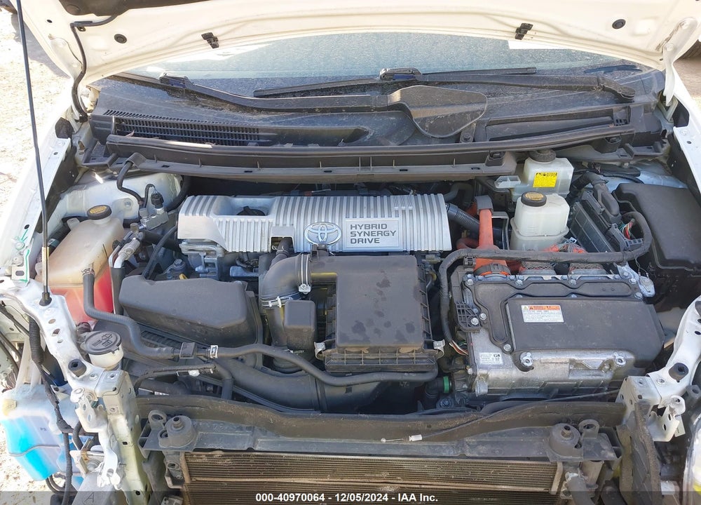 2013 TOYOTA PRIUS TWO VIN: JTDKN3DU8D5588294