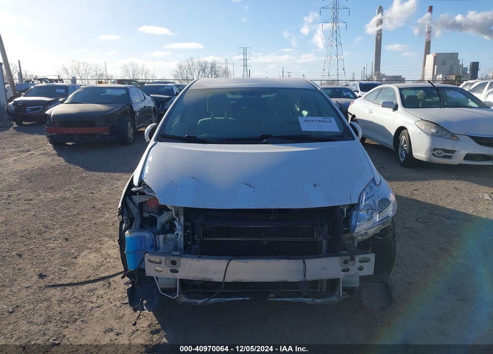 2013 TOYOTA PRIUS TWO VIN: JTDKN3DU8D5588294