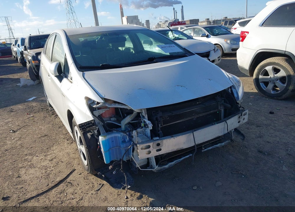 2013 TOYOTA PRIUS TWO VIN: JTDKN3DU8D5588294