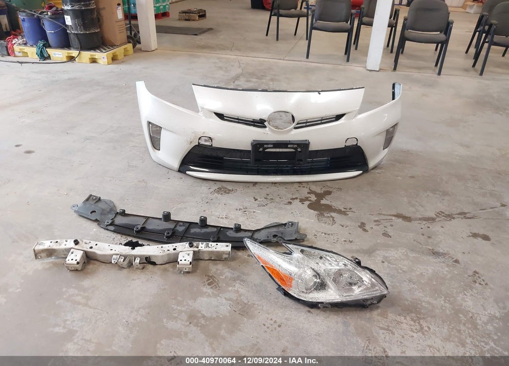2013 TOYOTA PRIUS TWO VIN: JTDKN3DU8D5588294