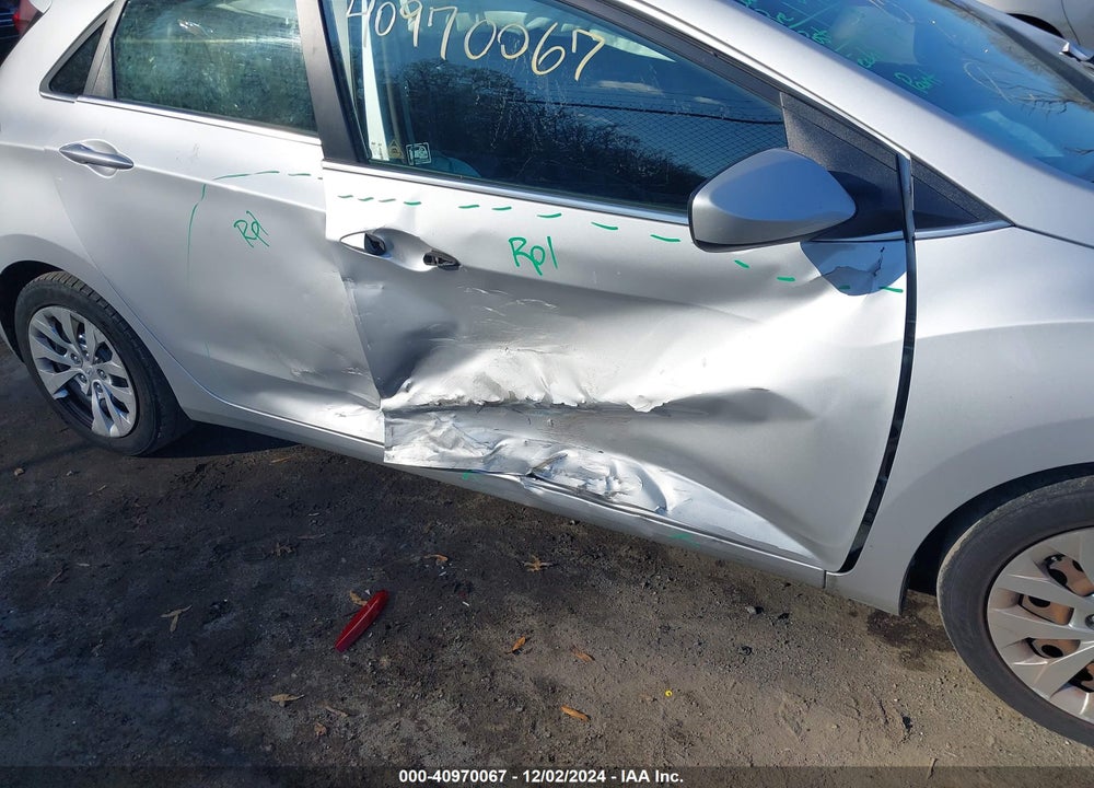 2016 HYUNDAI ELANTRA GT VIN: KMHD35LH9GU311898