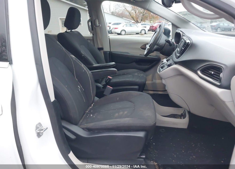 2017 CHRYSLER PACIFICA LX VIN: 2C4RC1CG6HR608734
