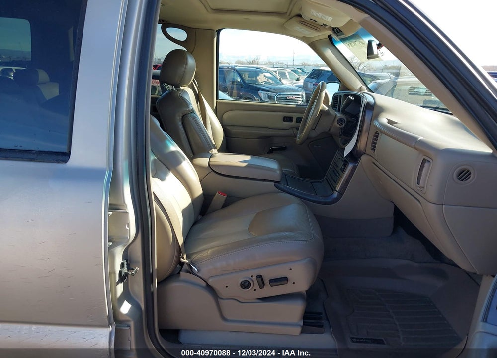 2004 GMC YUKON XL 1500 DENALI VIN: 1GKFK66U04J116062