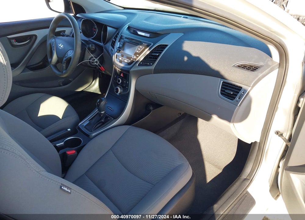 2016 HYUNDAI ELANTRA SE VIN: 5NPDH4AE4GH660647
