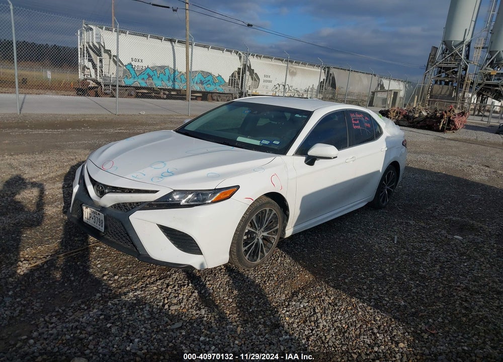 2018 TOYOTA CAMRY VIN: 4T1B11HK5JU151214