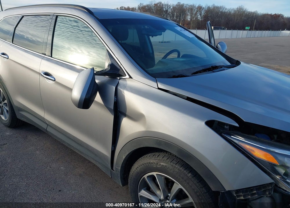2017 HYUNDAI SANTA FE SE VIN: KM8SMDHF4HU195971