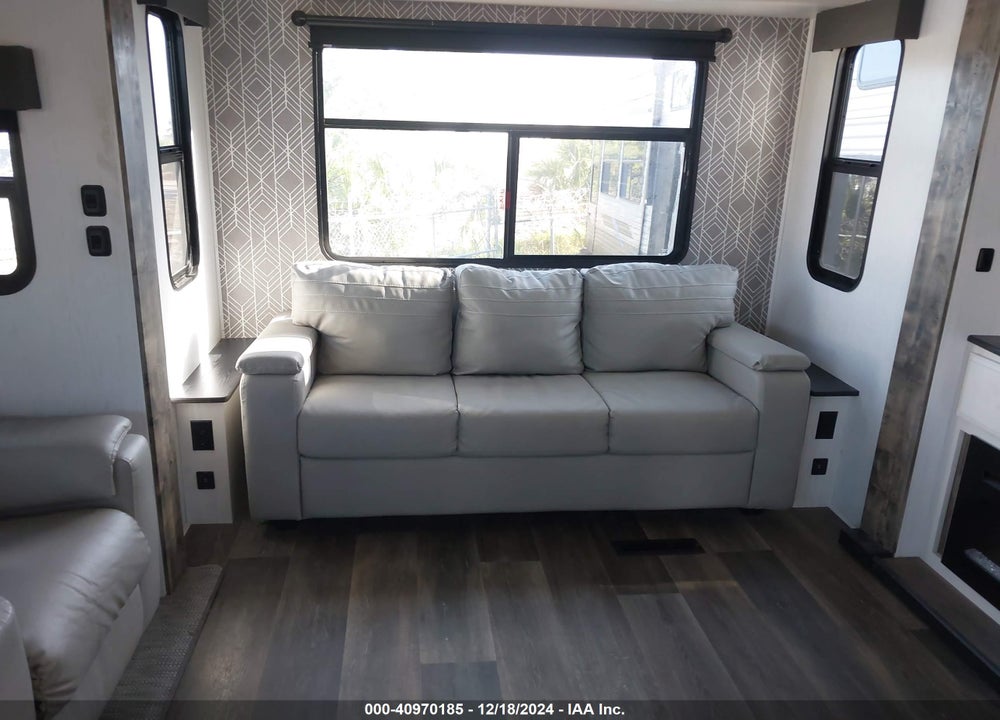 2021 HEARTLAND RV BIG HORN TRAVEL TRAILER VIN: 5SFBG362XME467740