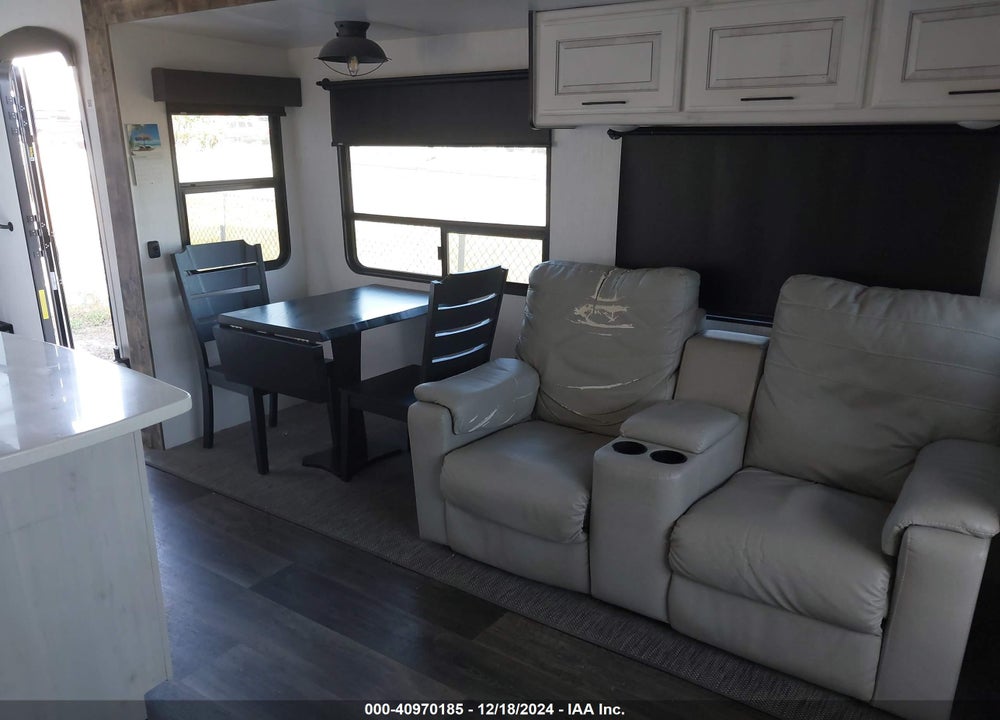 2021 HEARTLAND RV BIG HORN TRAVEL TRAILER VIN: 5SFBG362XME467740