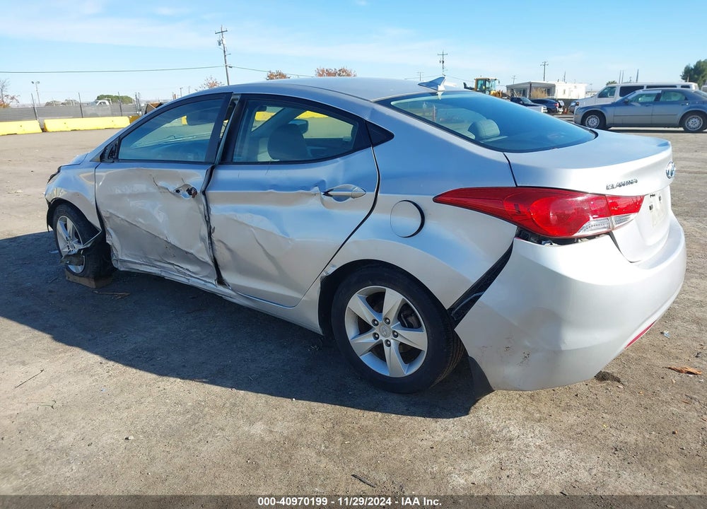 2013 HYUNDAI ELANTRA VIN: KMHDH4AE8DU541755