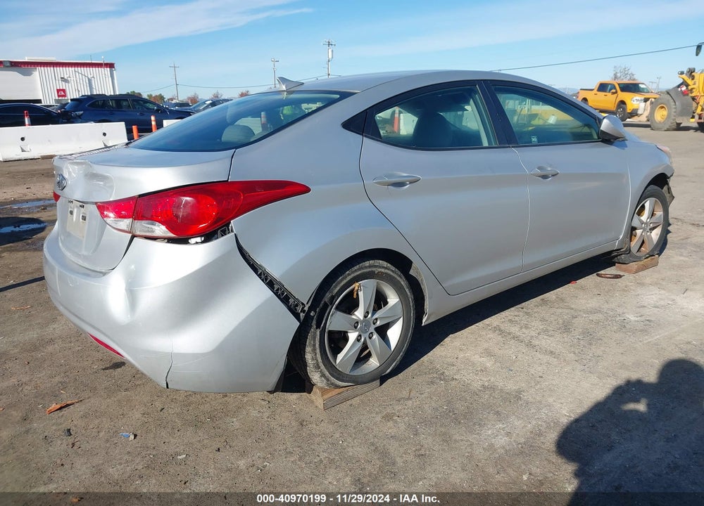2013 HYUNDAI ELANTRA VIN: KMHDH4AE8DU541755