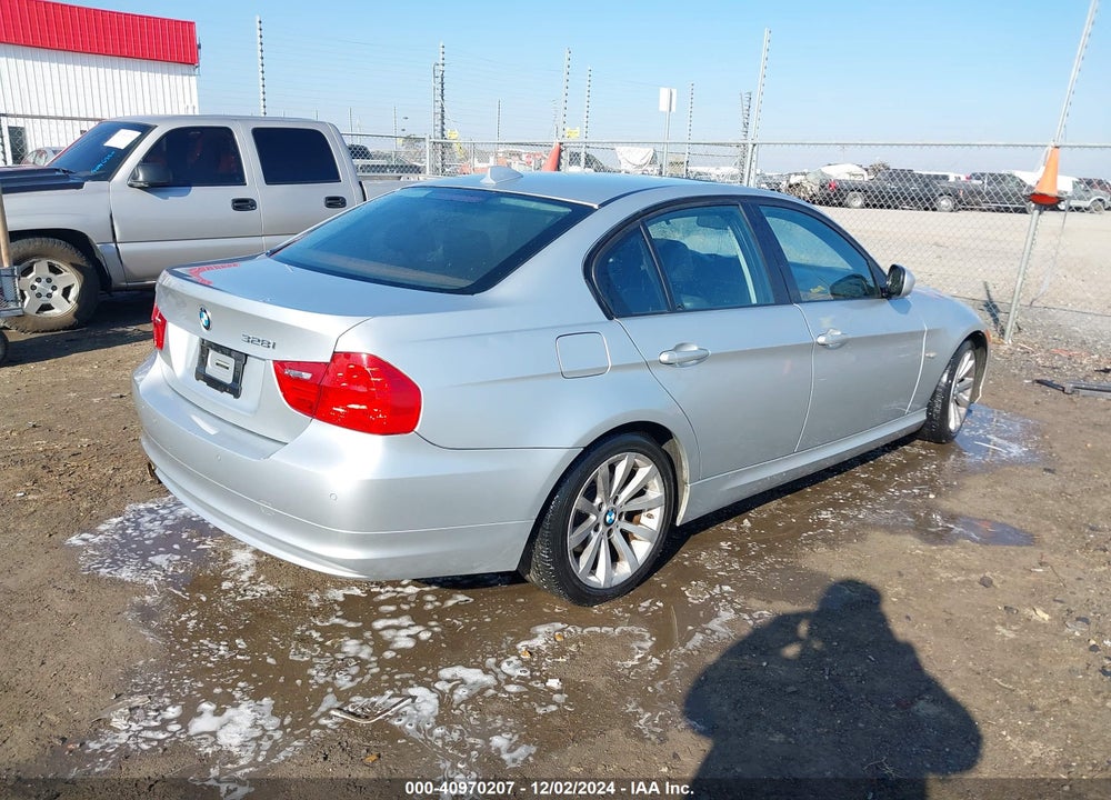 2011 BMW 328I VIN: WBAPH5C58BA443700