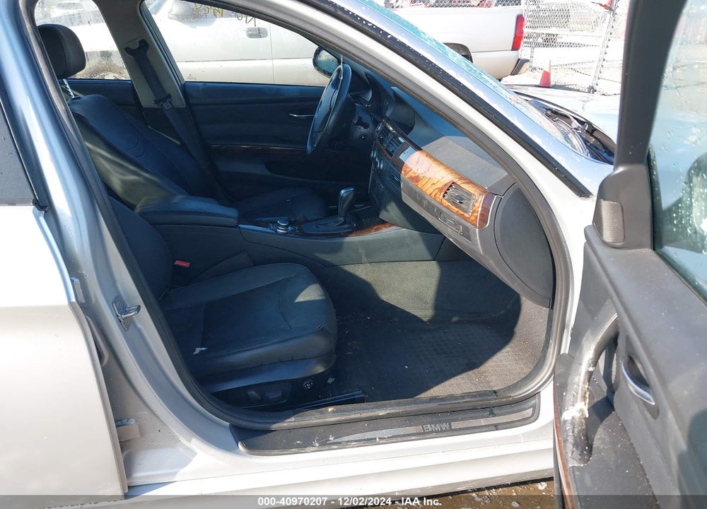 2011 BMW 328I VIN: WBAPH5C58BA443700