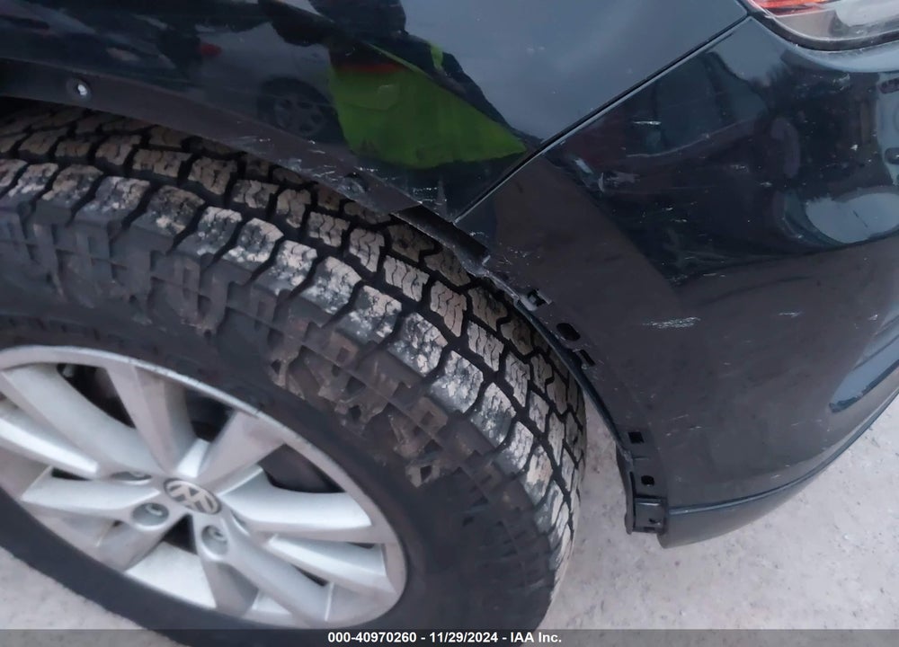 2013 VOLKSWAGEN TOUAREG TDI SPORT VIN: WVGEP9BP0DD012031