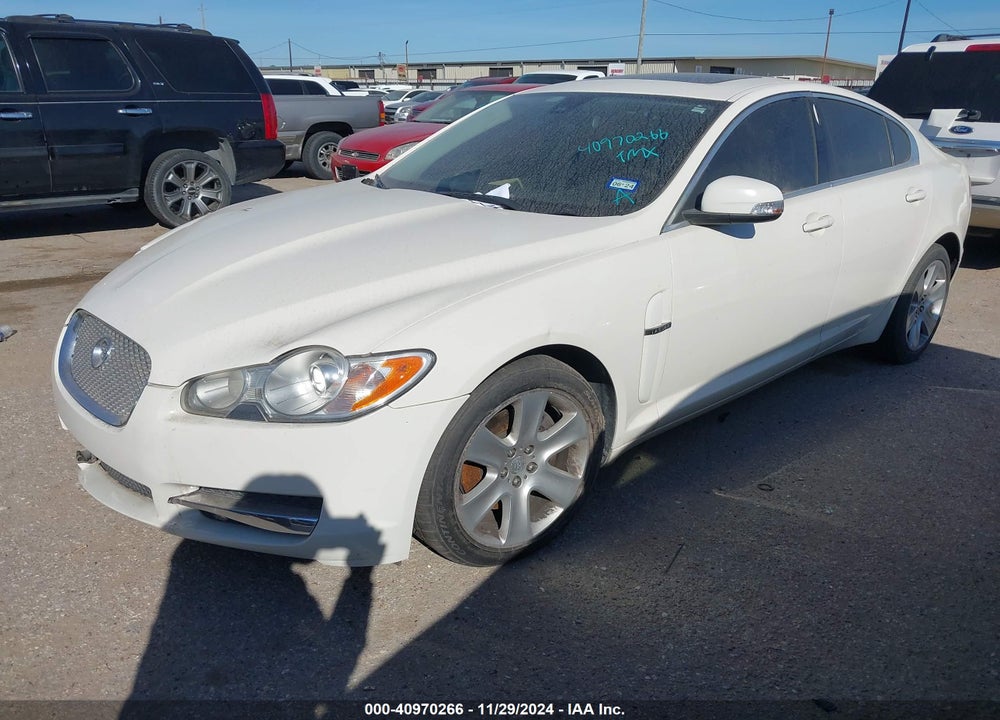 2009 JAGUAR XF VIN: SAJWA05BX9HR08117