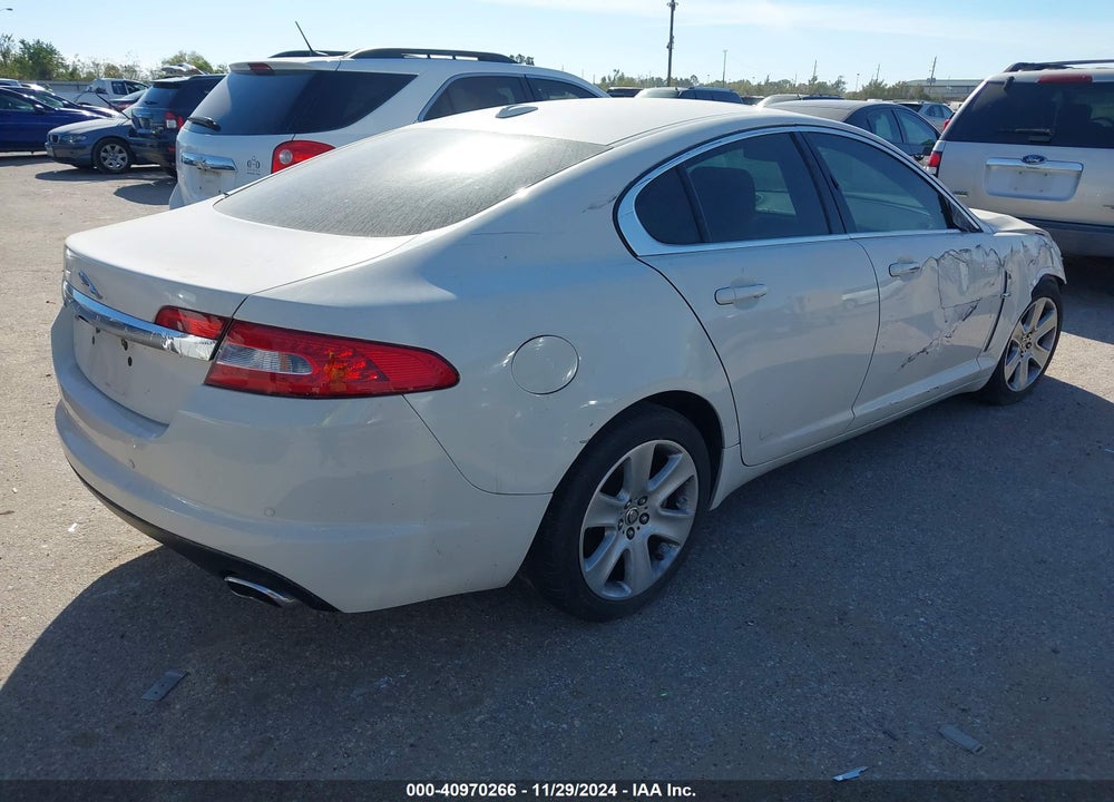 2009 JAGUAR XF VIN: SAJWA05BX9HR08117
