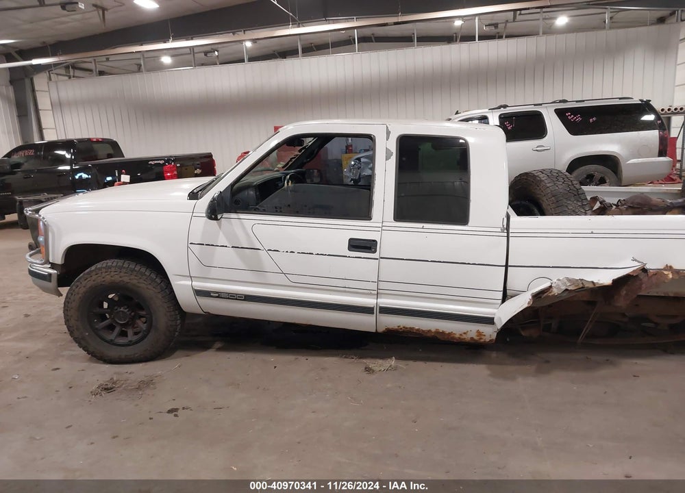 1997 CHEVROLET K1500 FLEETSIDE VIN: 2GCEK19R9V1181506