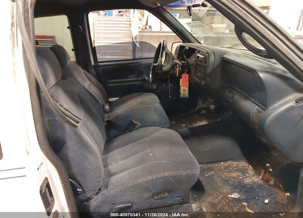 1997 CHEVROLET K1500 FLEETSIDE VIN: 2GCEK19R9V1181506