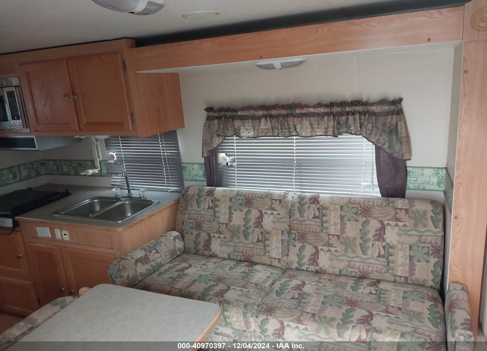 2003 R-VISION TRAIL CRUISE VIN: 4WY200P2231024823