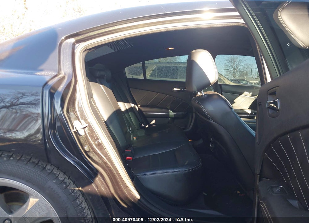 2011 DODGE CHARGER VIN: 2B3CL5CT5BH526924