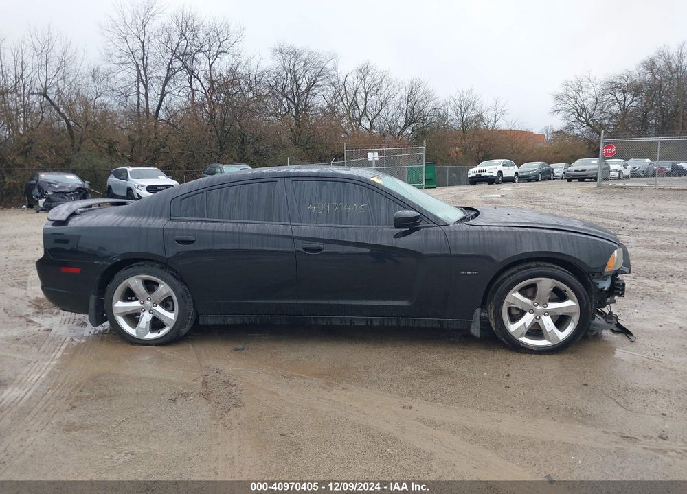 2011 DODGE CHARGER VIN: 2B3CL5CT5BH526924