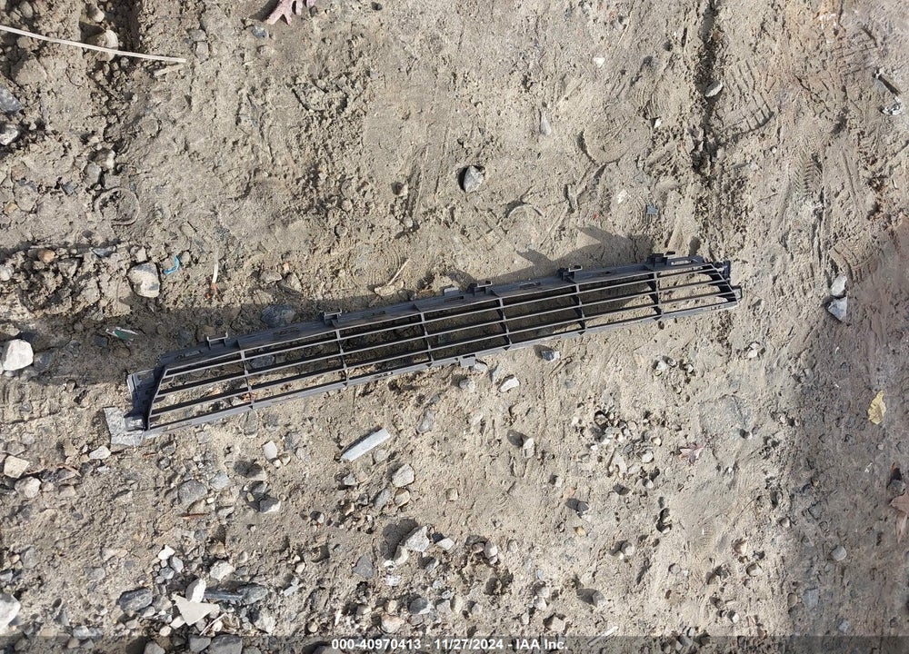 2011 LEXUS ES 350 VIN: JTHBK1EGXB2415945
