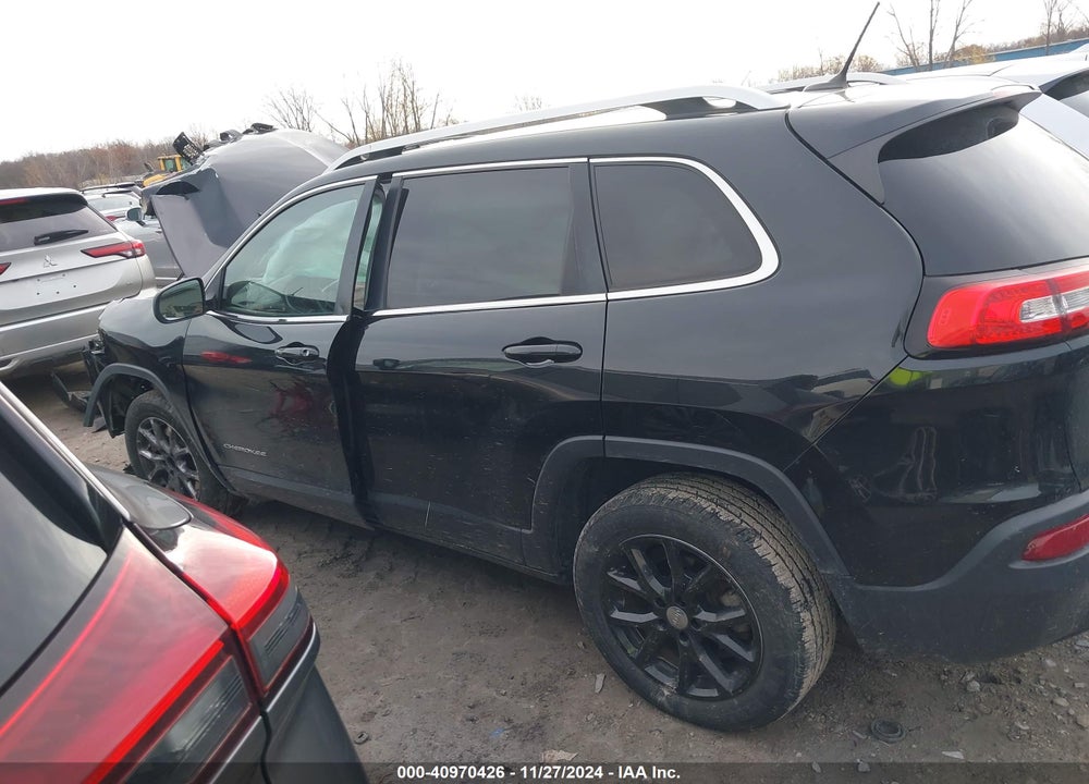2015 JEEP CHEROKEE LATITUDE VIN: 1C4PJLCB5FW707384
