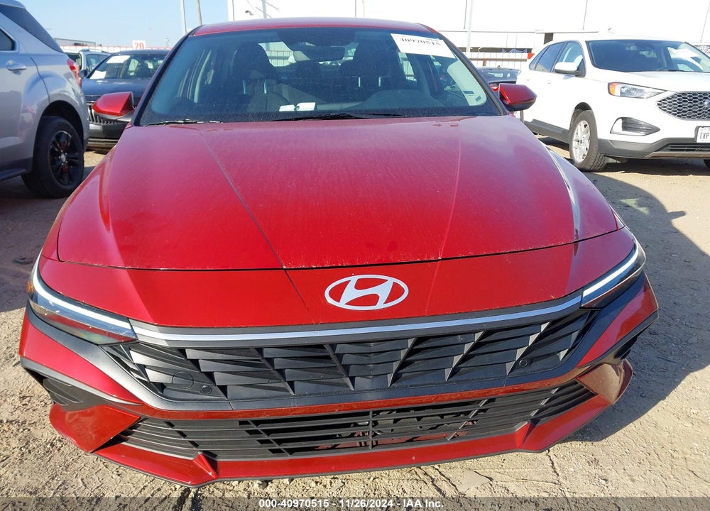 2024 HYUNDAI ELANTRA SEL VIN: KMHLM4DG1RU800582