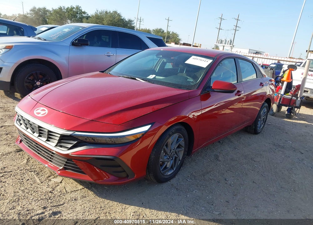 2024 HYUNDAI ELANTRA SEL VIN: KMHLM4DG1RU800582