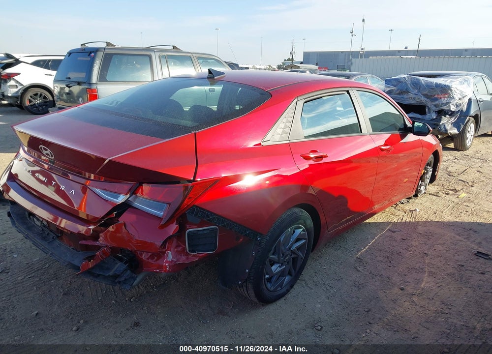 2024 HYUNDAI ELANTRA SEL VIN: KMHLM4DG1RU800582