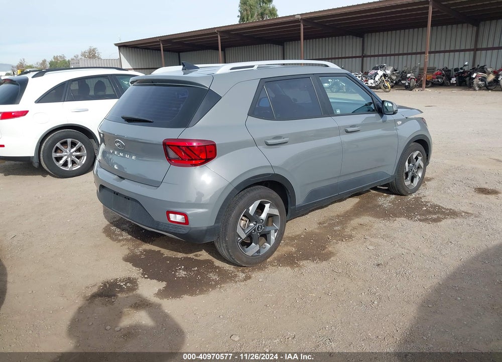 2021 HYUNDAI VENUE SEL VIN: KMHRC8A37MU064732