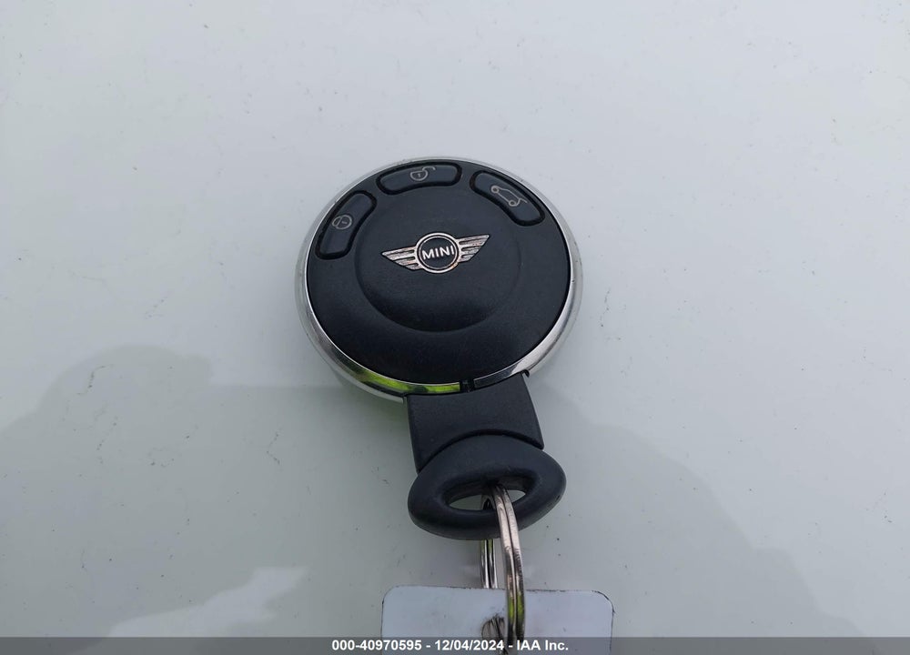 2011 MINI COOPER S CLUBMAN VIN: WMWZG3C52BTY36760