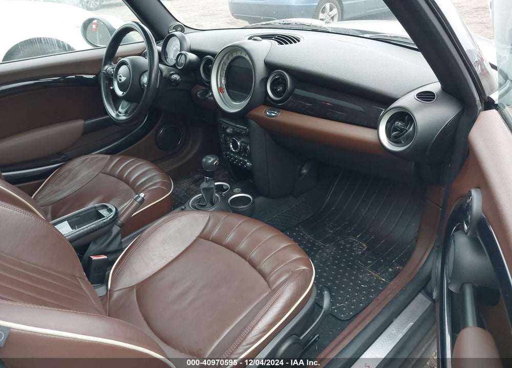 2011 MINI COOPER S CLUBMAN VIN: WMWZG3C52BTY36760