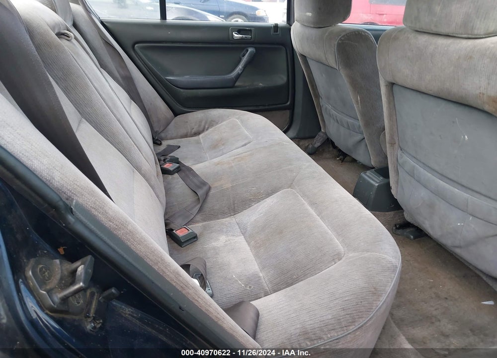 1992 HONDA ACCORD LX/EX VIN: JHMCB7658NC046425