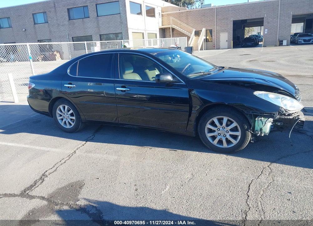 2002 LEXUS ES 300 VIN: JTHBF30G225001466